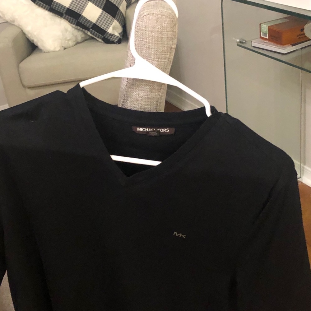 Michael Kors black V neck shirt men’s small